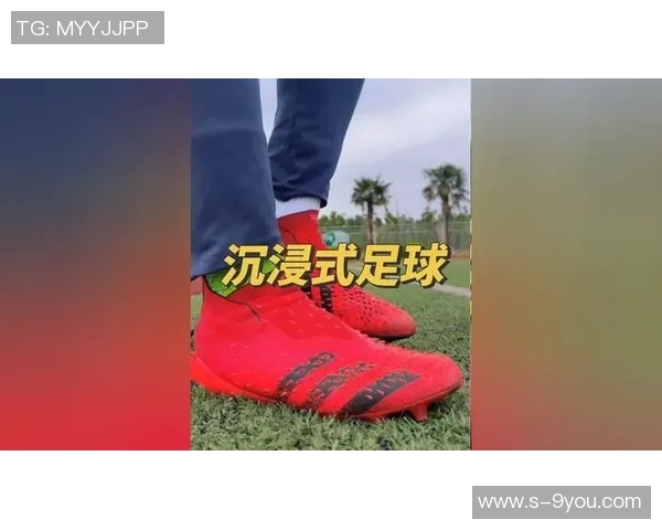 时尚运动风足球男T恤让你在场上场下都能尽显魅力与活力